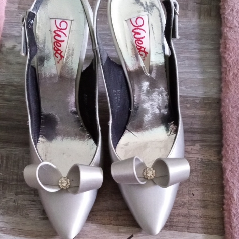 Nine West Silver Bow Heels